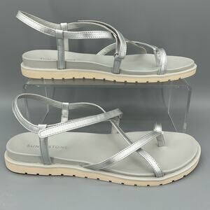 NEW Sun + Stone Women’s Juune Toe Loop Flat Sandals Silver Size 10M